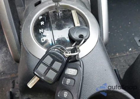 2012 Hyundai Veloster Base W/Black z USA, uszkodzony, nr VIN KMHTC6AD0CU043402